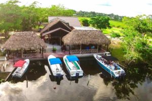 The dining experience at Maracas Bar and Grill 