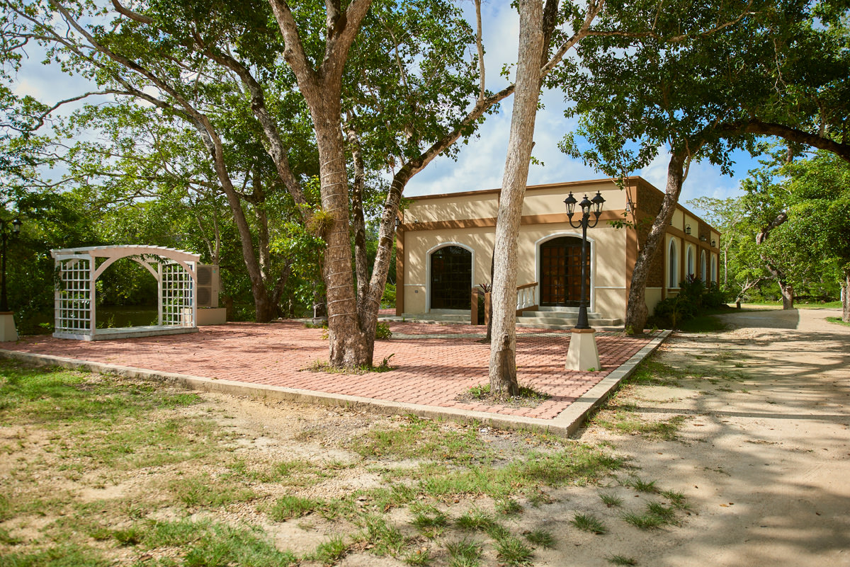 hotel-in-orange-walk-belize-1